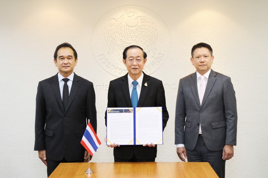 รมว.คลังลงนามในร่างปฏิญญา The Asia Initiative (Bali Declaration) เพื่อเข้าร่วมเป็นสมาชิกโครงการ The Asia Initiative