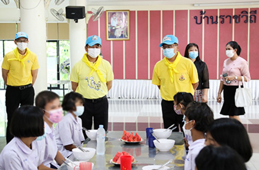 กระทรวงการคลัง ร่วมสมทบทุนค่าอาหารกลางวัน แก่เด็กหญิงบ้านราชวิถี