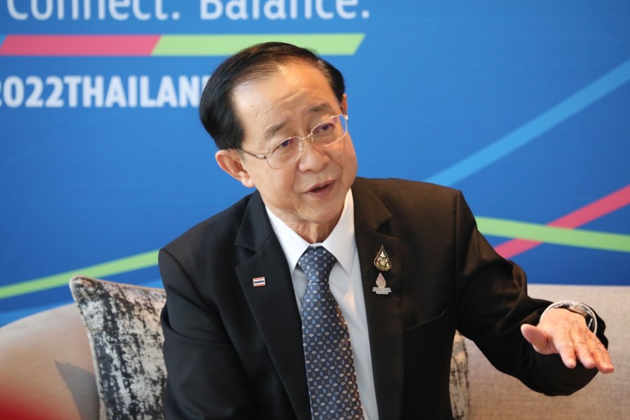 ให้สัมภาษณ์พิเศษแก่สำนักข่าวบลูมเบิร์ก (Bloomberg)