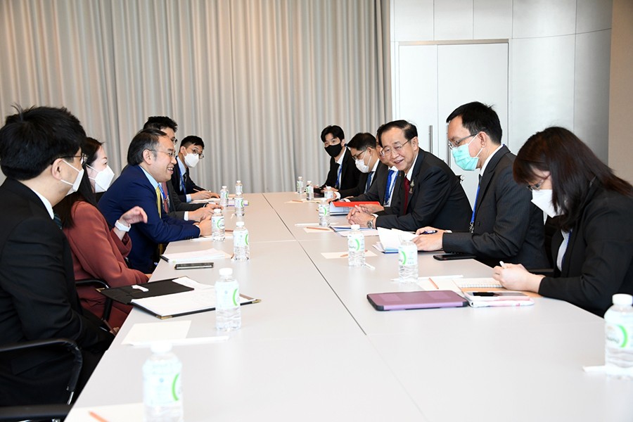 ประชุมหารือทวิภาคีกับ Secretary for Financial Services and the Treasury เขตบริหารพิเศษฮ่องกง