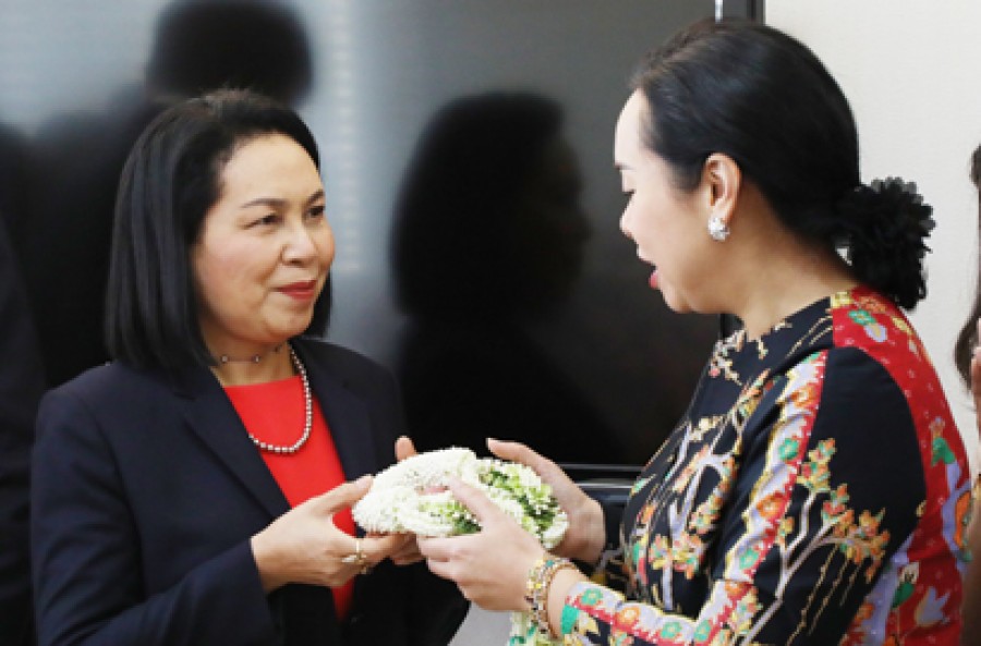 แสดงความยินดีในโอกาสรับตำแหน่งใหม่