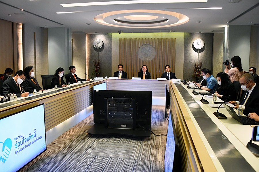 แถลงข่าวผลการจัดมหกรรมร่วมใจแก้หนี้ “มีหนี้ต้องแก้ไข เริ่มต้นใหม่อย่างยั่งยืน”