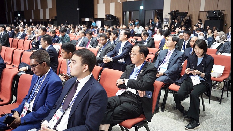 การประชุมสัมมนาของสภาผู้ว่าการธนาคารพัฒนาเอเชีย ภายใต้หัวข้อ “Policies to Support Asia’s Rebound”