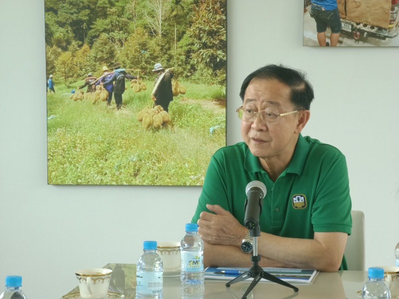 รมว. คลังเยี่ยมชมงานลูกค้าธ.ก.ส. จังหวัดชุมพร