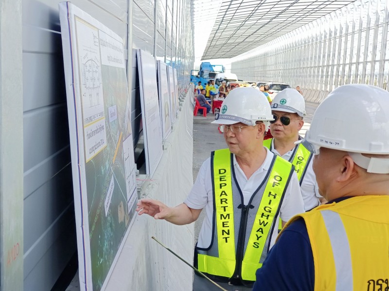 ติดตามความคืบหน้าการดำเนินการก่อสร้างโครงการรถไฟความเร็วสูง ไทย-จีน ช่วงสระบุรี-แก่งคอย และตรวจเยี่ยมการดำเนินโครงการก่อสร้างทางหลวงพิเศษระหว่างเมือง สายบางปะอิน-โคราช ช่วงยกระดับลำตะคอง