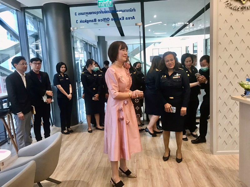 ตรวจราชการสำนักงานสรรพสามิตพื้นที่กรุงเทพมหานคร 3