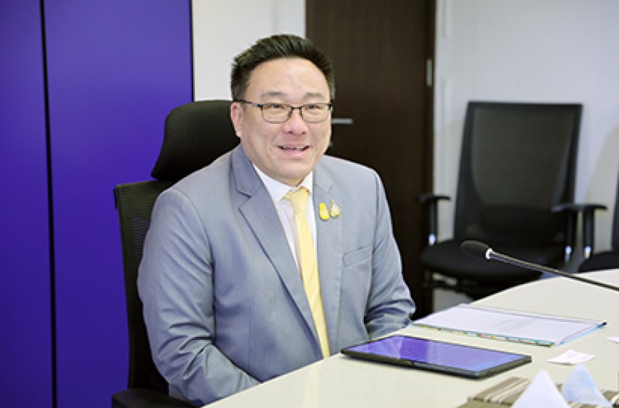 รมช.คลัง ให้การต้อนรับ กรรมการผู้จัดการใหญ่ธนาคารพัฒนาเอเชีย (ADB)