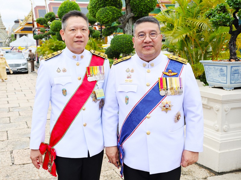 ปลัดกระทรวงการคลัง เข้าเฝ้ารับเสด็จพระบาทสมเด็จพระเจ้าอยู่หัว และสมเด็จพระนางเจ้าฯ พระบรมราชินี