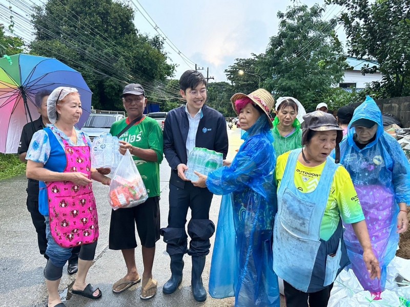 ลงพื้นที่ตรวจเยี่ยมและให้กำลังใจประชาชนที่ประสบปัญหาอุทกภัยในพื้นที่จังหวัดเชียงราย