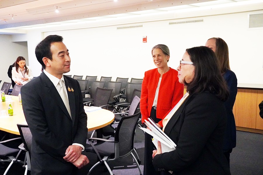 ประชุมหารือทวิภาคีกับรองประธานธนาคารโลก ประจำภูมิภาคเอเชียและแปซิฟิก