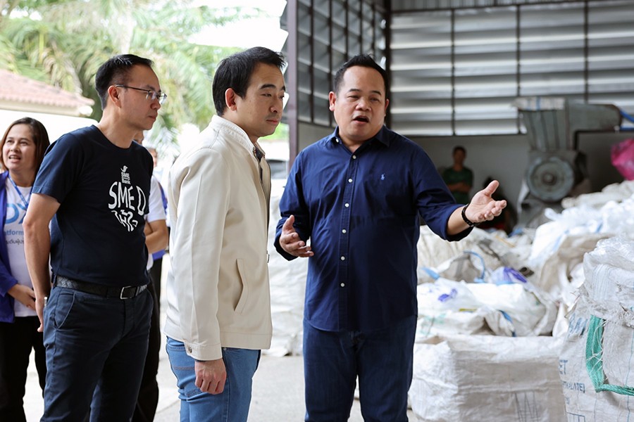 ตรวจเยี่ยมให้กำลังใจผู้ประกอบการภาคใต้ประสบอุทกภัย จ.สงขลา