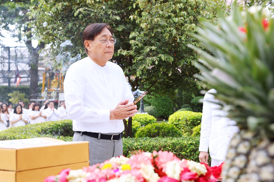 พิธีบวงสรวงสิ่งศักดิ์สิทธิ์ประจำกระทรวงการคลัง