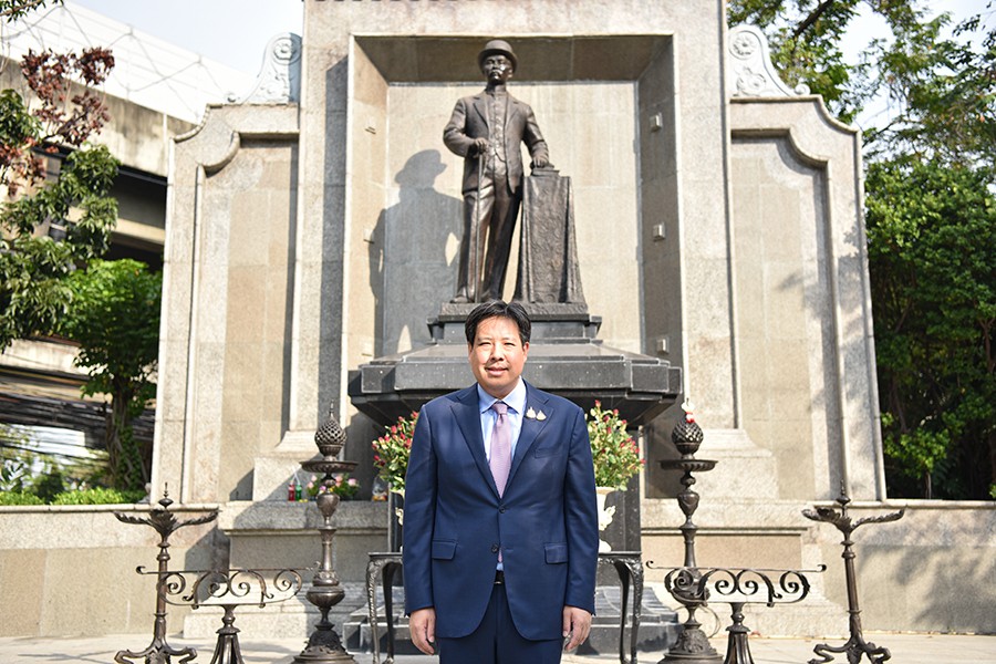 สักการะสิ่งศักดิ์สิทธิ์ประจำกระทรวงการคลัง