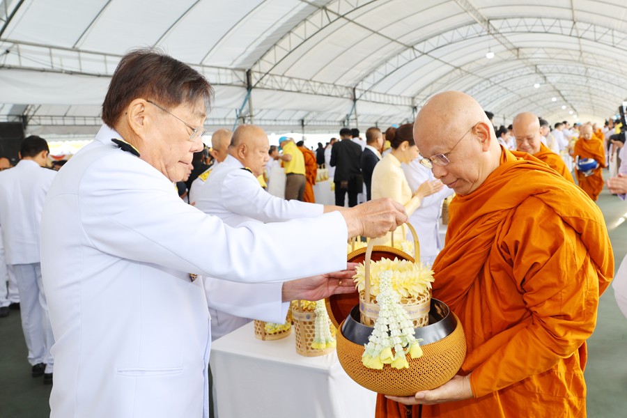 พิธีเจริญพระพุทธมนต์และพิธีทำบุญตักบาตรถวายพระราชกุศล เนื่องในโอกาสพระราชพิธีสมมงคลพระชนมายุเท่าพระบาทสมเด็จพระพุทธยอดฟ้าจุฬาโลกมหาราชสมเด็จพระปฐมบรมกษัตริยาธิราชแห่งพระราชวงศ์จักรี