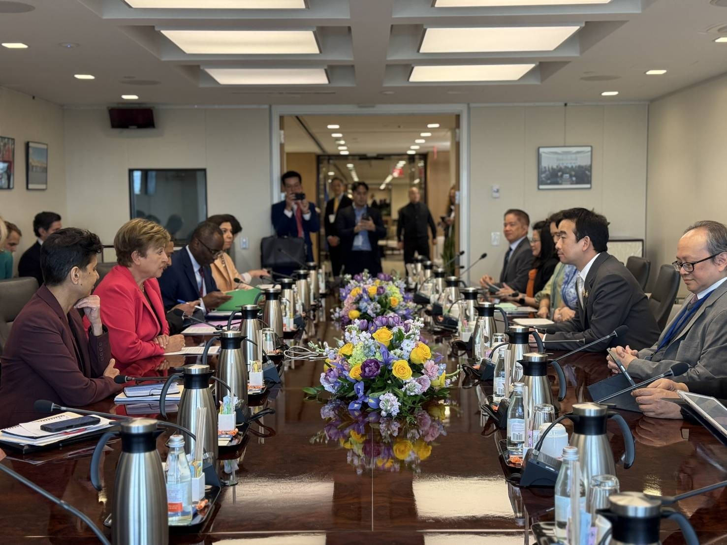 รัฐมนตรีช่วยว่าการกระทรวงการคลัง ร่วมการประชุมหารือทวิภาคีกรรมการจัดการกองทุนการเงินระหว่างประเทศ