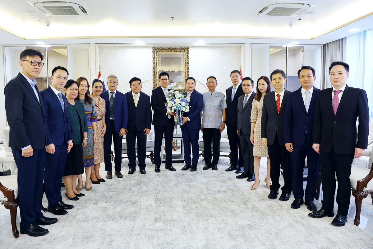 รมว.คลัง ให้การต้อนรับปลัดกระทรวงการคลัง พร้อมคณะผู้บริหารระดับสูงกระทรวงการคลัง และหน่วยงานในสังกัด ร่วมแสดงความยินดี