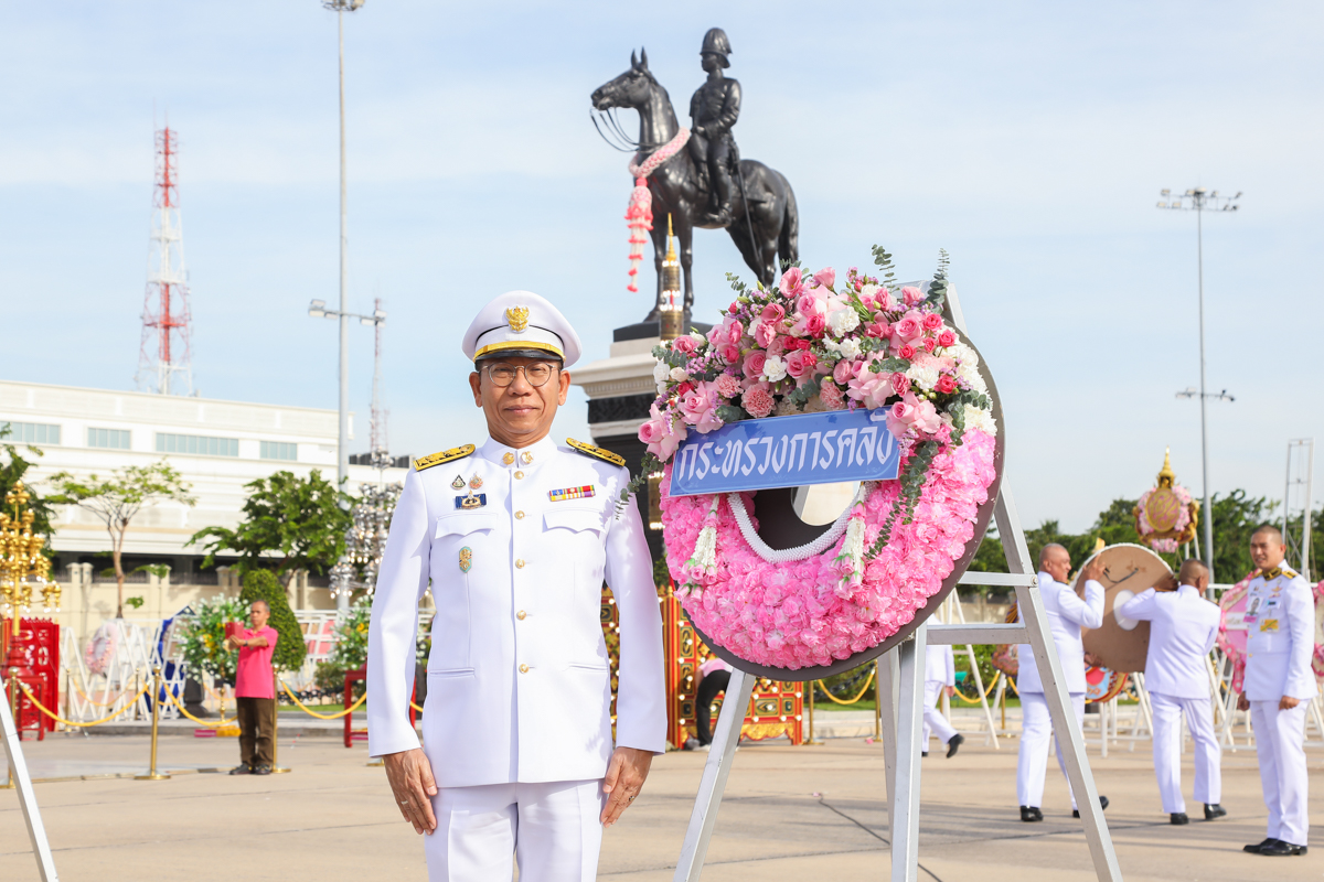 กระทรวงวางพวงมาลา วันปิยมหาราช ลานพระบรมรูปทรงม้า พระราชวังดุสิต 2568