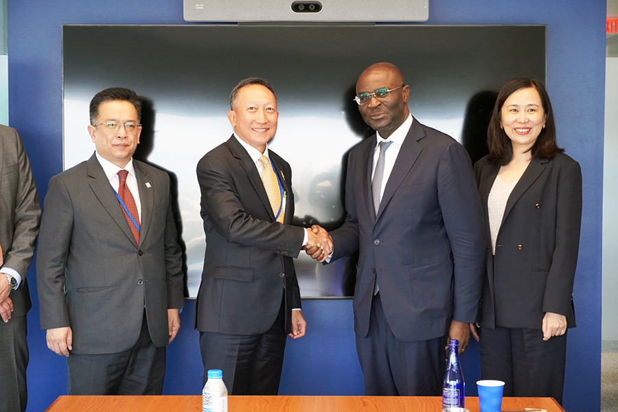 ประชุมหารือทวิภาคีกับรองประธาน International Finance Corporation (IFC)