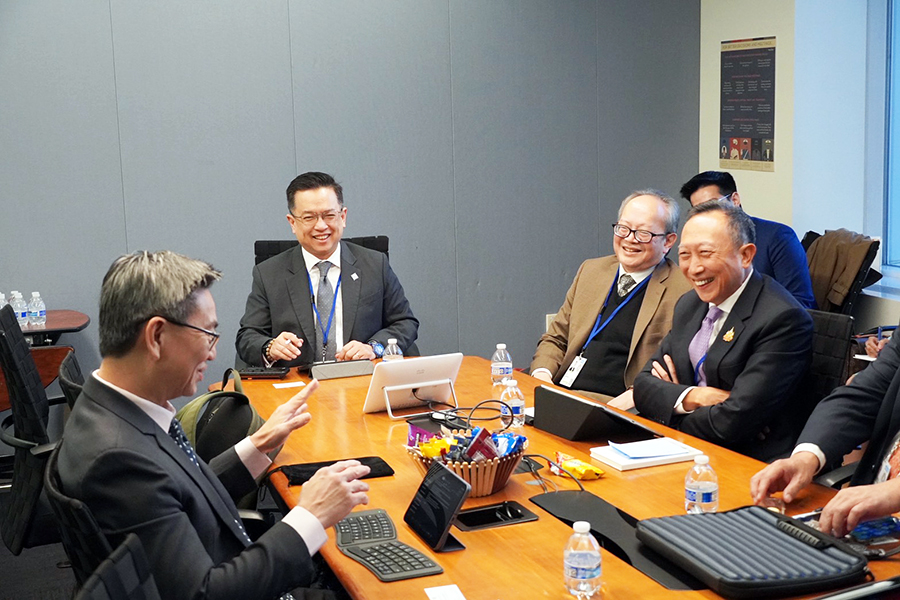 หารือทวิภาคีกับผู้แทน JP Morgan Moody’s Fitch และ S&P