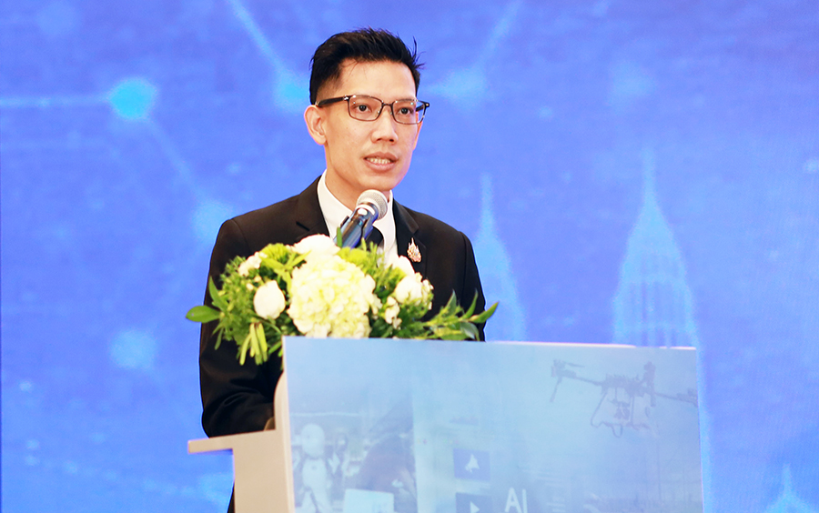 ปาฐกถาพิเศษในงาน 4th SME Symposium 2025 Smart Firm Smart Move