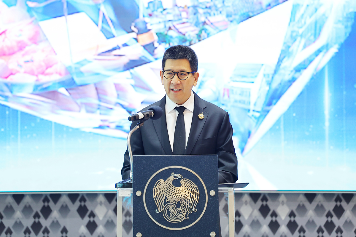 รมว.คลัง ให้การต้อนรับพร้อมกล่าวมอบโอวาทแก่คณะนักศึกษาและอาจารย์โครงการ WorldNexGen