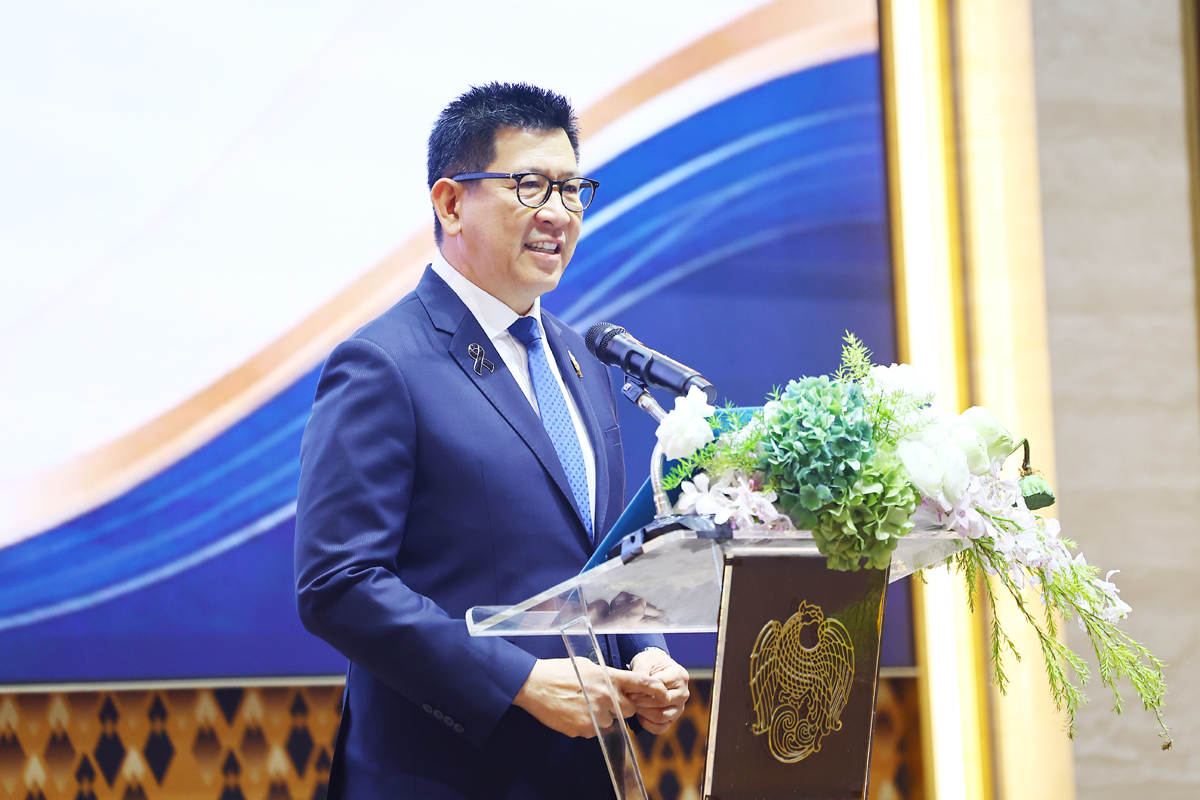พิธีมอบประกาศเกียรติคุณผู้เกษียณอายุราชการ กระทรวงการคลัง ประจำปีงบประมาณ พ.ศ. 2569 “วายุภักษ์ ภาคภูมิ”