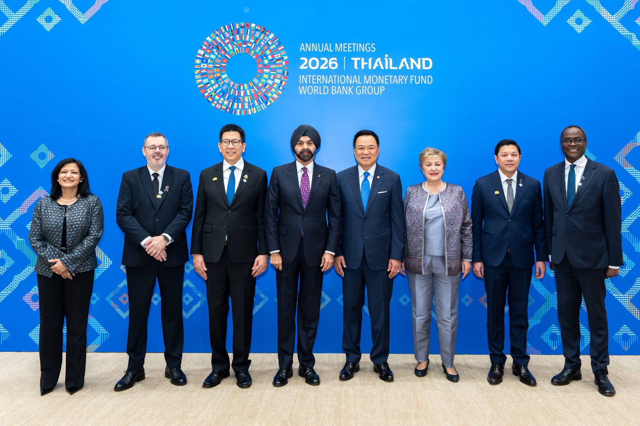 นายกฯ เปิดประชุมใหญ่ IMF–World Bank ชูไทยเป็น Trusted Connector เชื่อมเศรษฐกิจโลก; เวทีประชุมสะท้อนพระราชดำรัส ร.9*